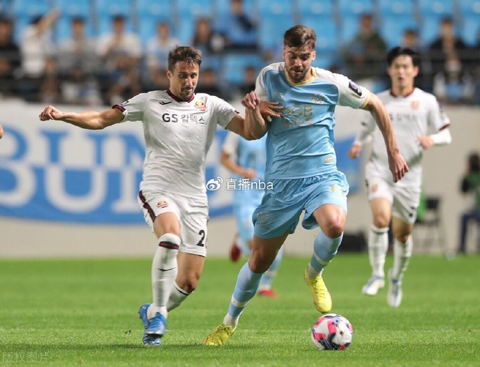 开云平台中国关于马赛训练开放日；关键时刻完成体检引欢呼；亚冠在即；高层口径保持一致的信息